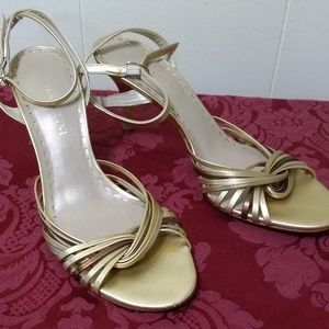 GIANNI BINI GOLD LEATHER STRAP HEEL SANDAL 7M  (B)